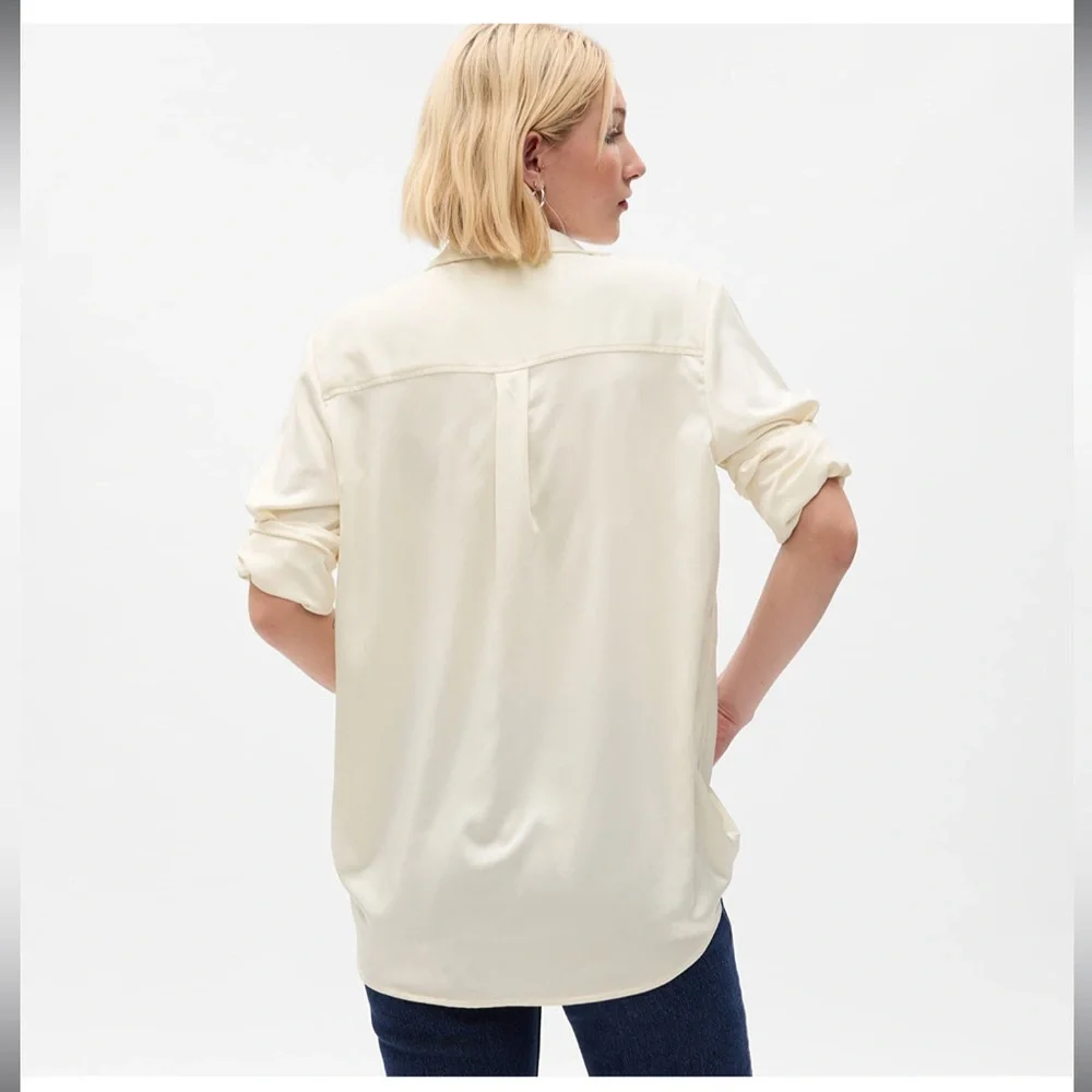 GAP Satin Boyfriend Button Down Off Shirt - Picture 2 of 9